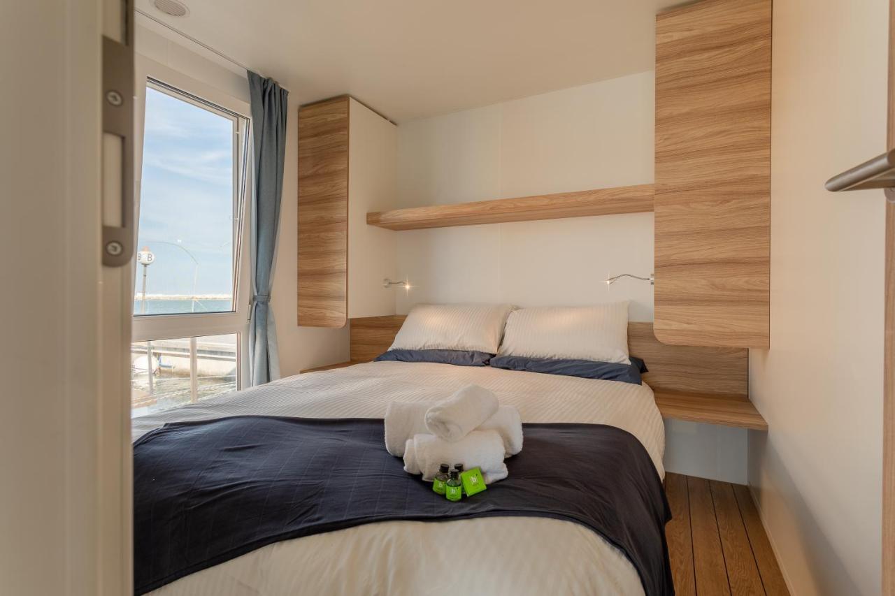 Aqua Resort Giulianova - Houseboat Experience ภายนอก รูปภาพ