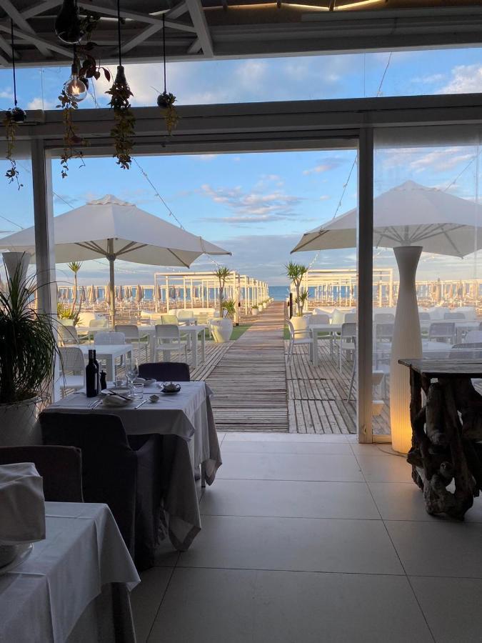 Aqua Resort Giulianova - Houseboat Experience ภายนอก รูปภาพ