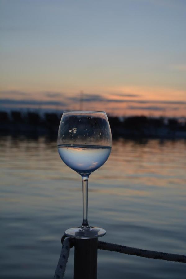 Aqua Resort Giulianova - Houseboat Experience ภายนอก รูปภาพ