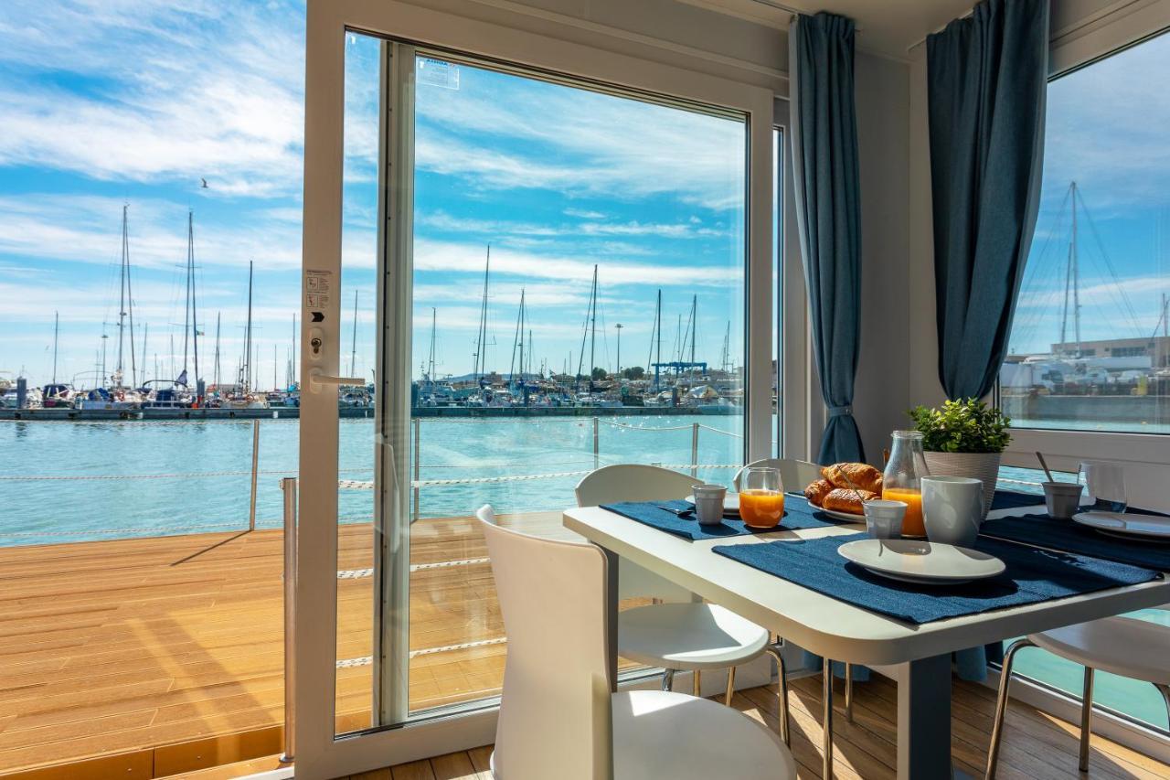 Aqua Resort Giulianova - Houseboat Experience ภายนอก รูปภาพ
