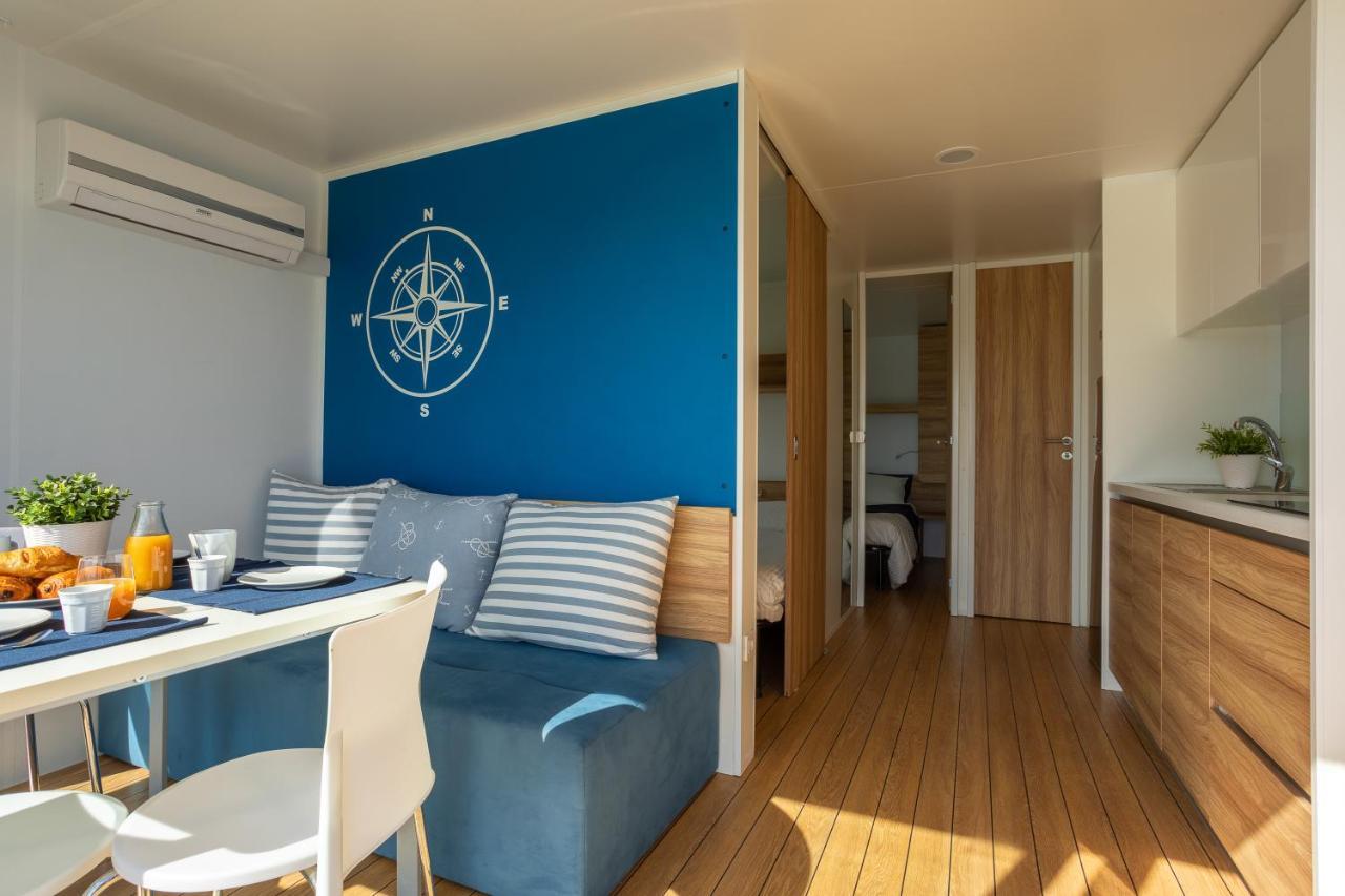 Aqua Resort Giulianova - Houseboat Experience ภายนอก รูปภาพ