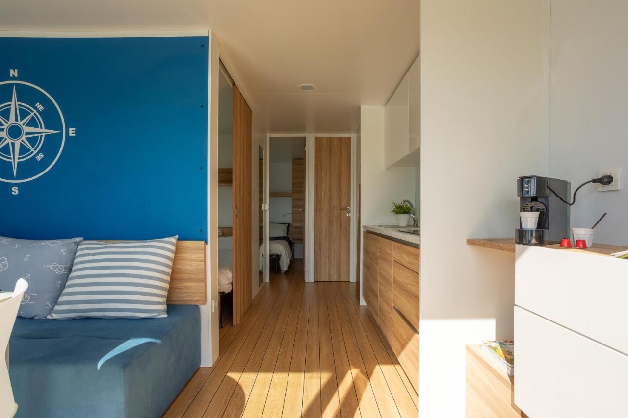 Aqua Resort Giulianova - Houseboat Experience ภายนอก รูปภาพ