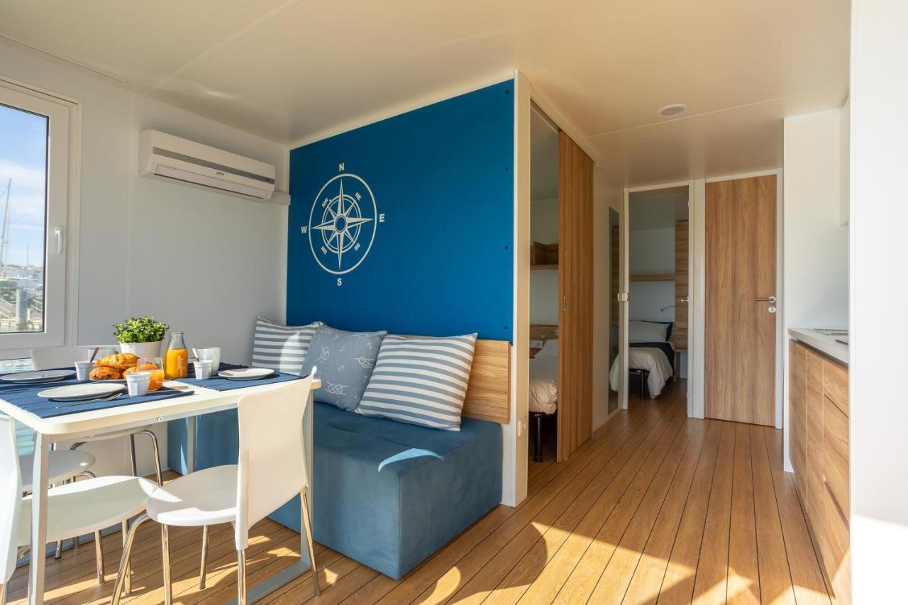 Aqua Resort Giulianova - Houseboat Experience ภายนอก รูปภาพ